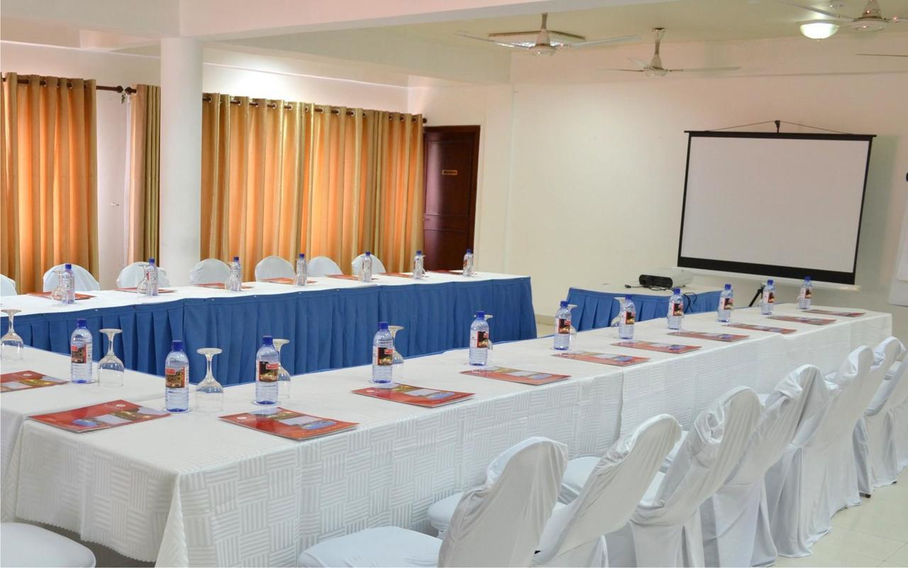 Ramada Resort Accra Exterior photo