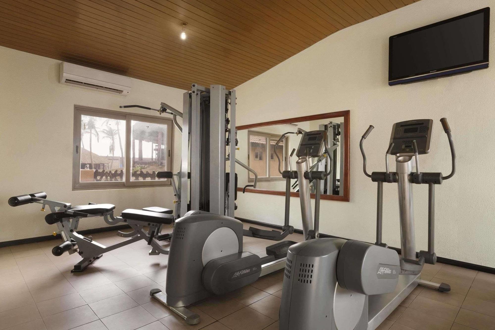 Ramada Resort Accra Exterior photo