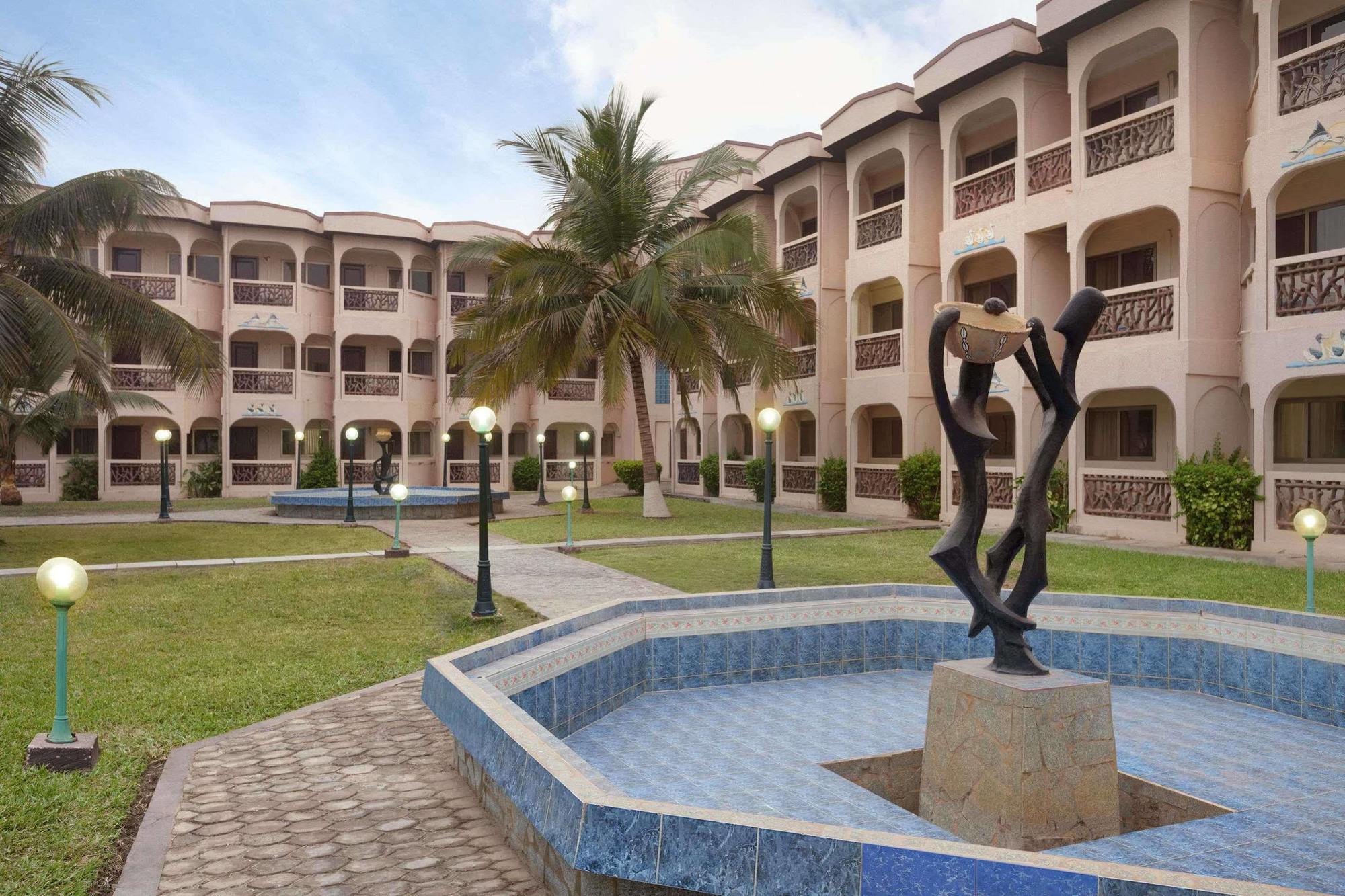 Ramada Resort Accra Exterior photo